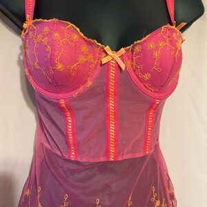 Victorias Secret Sexy Little Thing Bustier Lingerie Garter Straps Pink Size 34B